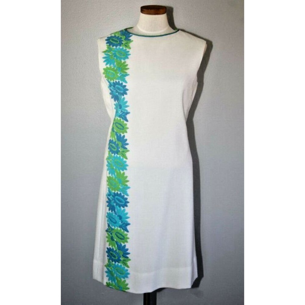 Vintage 60s Susan Thomas Dress Rayon Embroidered Lined C-41" White Sheath Dress